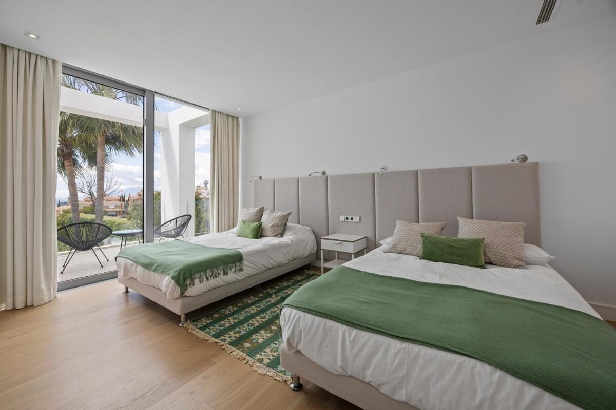 Eriksson Homes Luxury 8 Guest Sea Views Villa