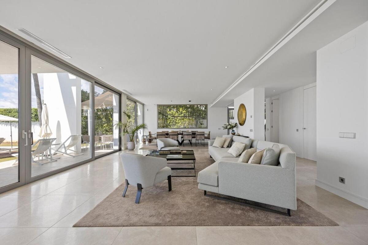 Villa Eriksson Homes Luxury 8 Guest Sea Views *