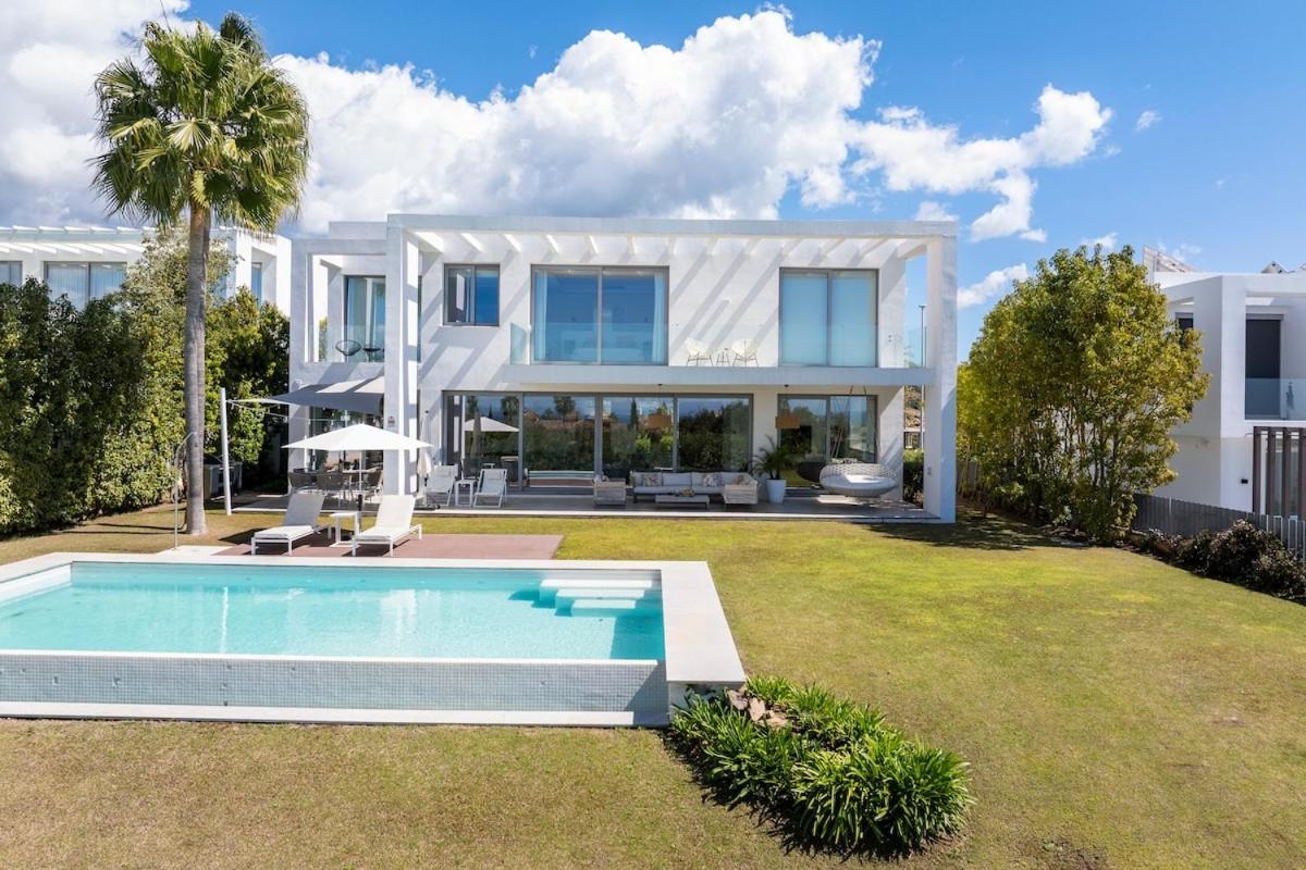 Eriksson Homes Luxury 8 Guest Sea Views Villa Marbella